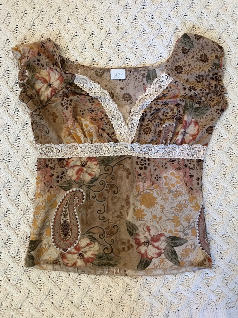 Cute 90s style blouse/ shirt